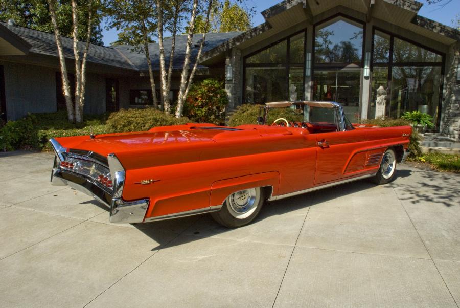  Lincoln Continental Mark V Convertible 1960 года  (фото 45 из 60)